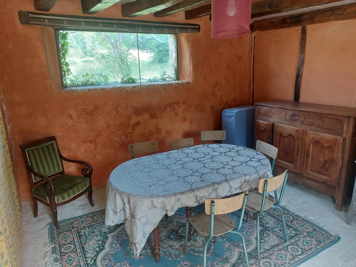 Les Anniquins Villa Ivoy-le-Pre Exterior photo