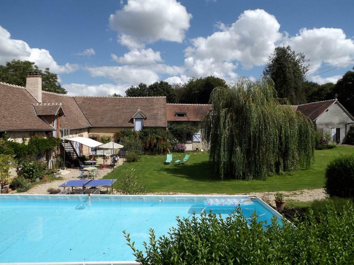 Les Anniquins Villa Ivoy-le-Pre Exterior photo